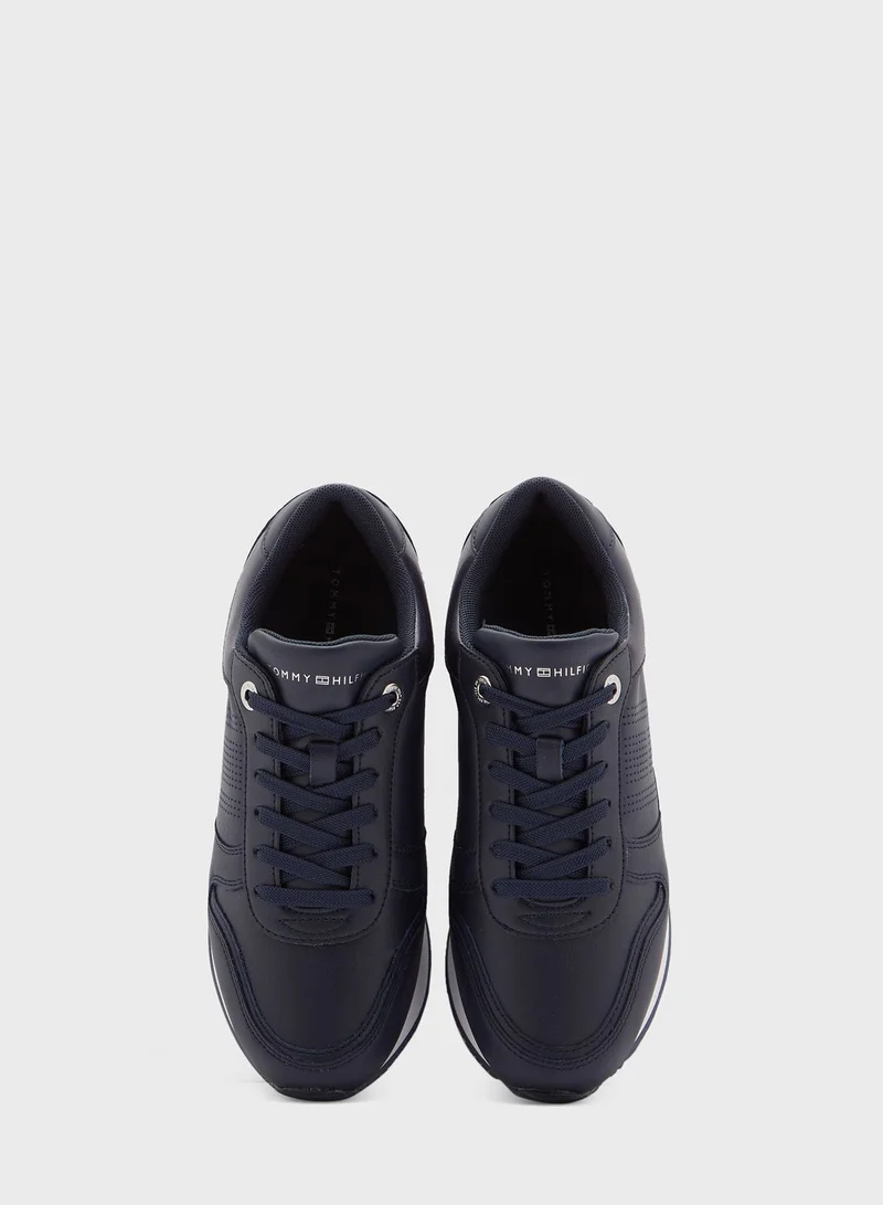 TOMMY HILFIGER Logo Printed Low Top Sneaker