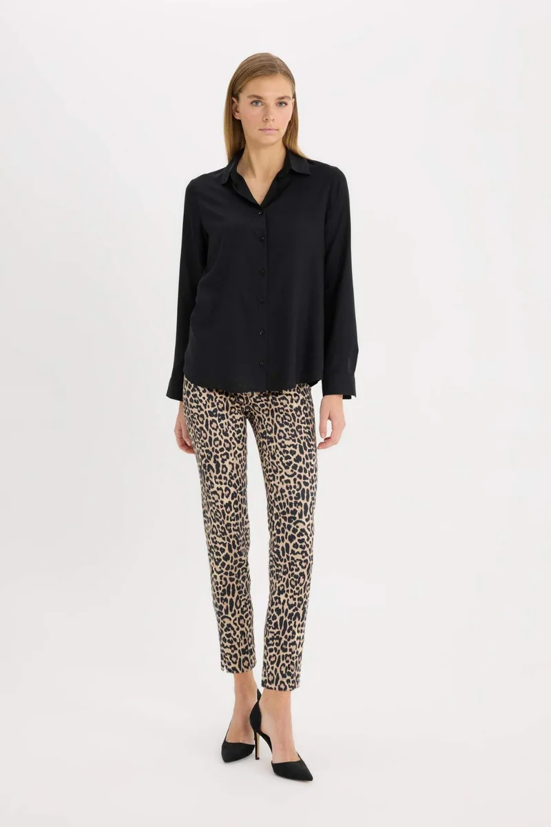 ديفاكتو Cigarette Normal Waist Straight Leg Satin Trousers