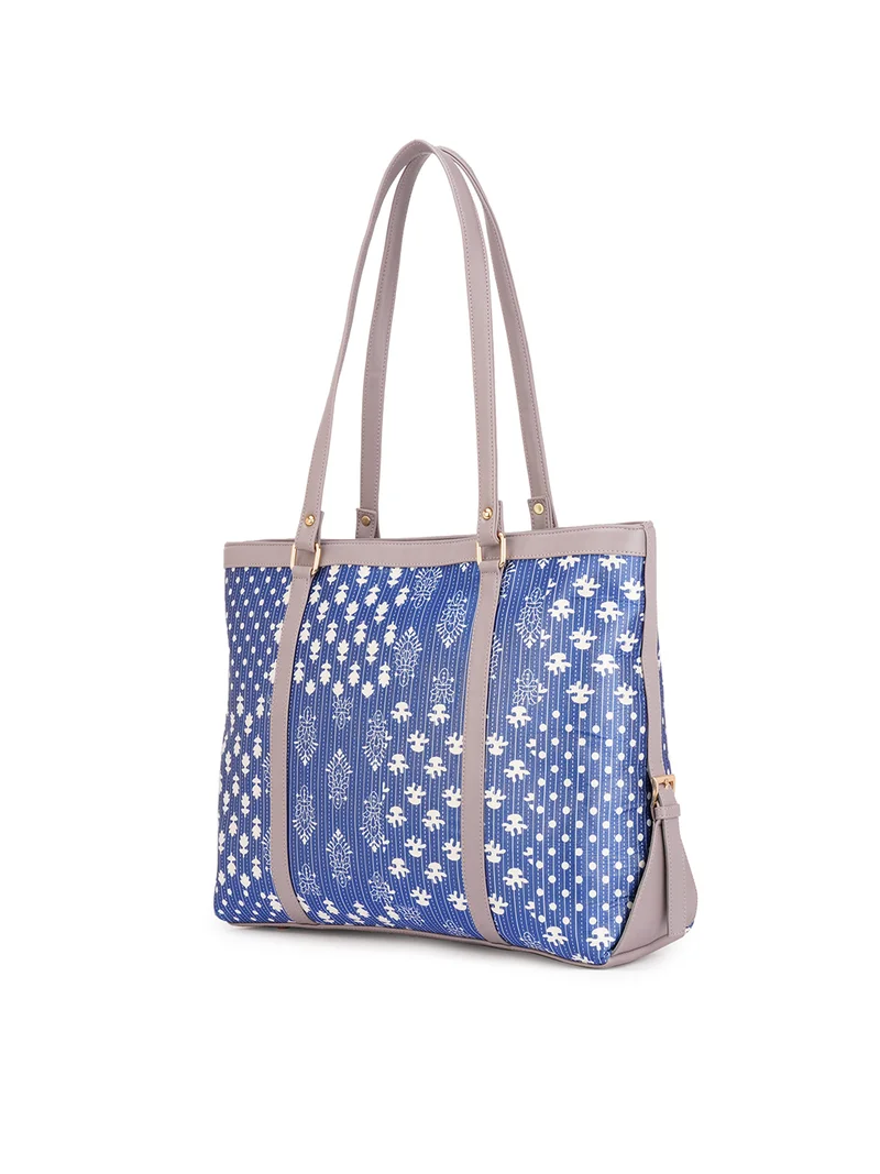جلو باص حقيبة يد نسائية كبيرة من الجلد النباتي باللون الأزرق وطبعة أزهار بمقبضين