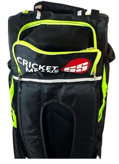 SS Stunner Duffle Cricket Kit Bag With Wheels  - Image 5