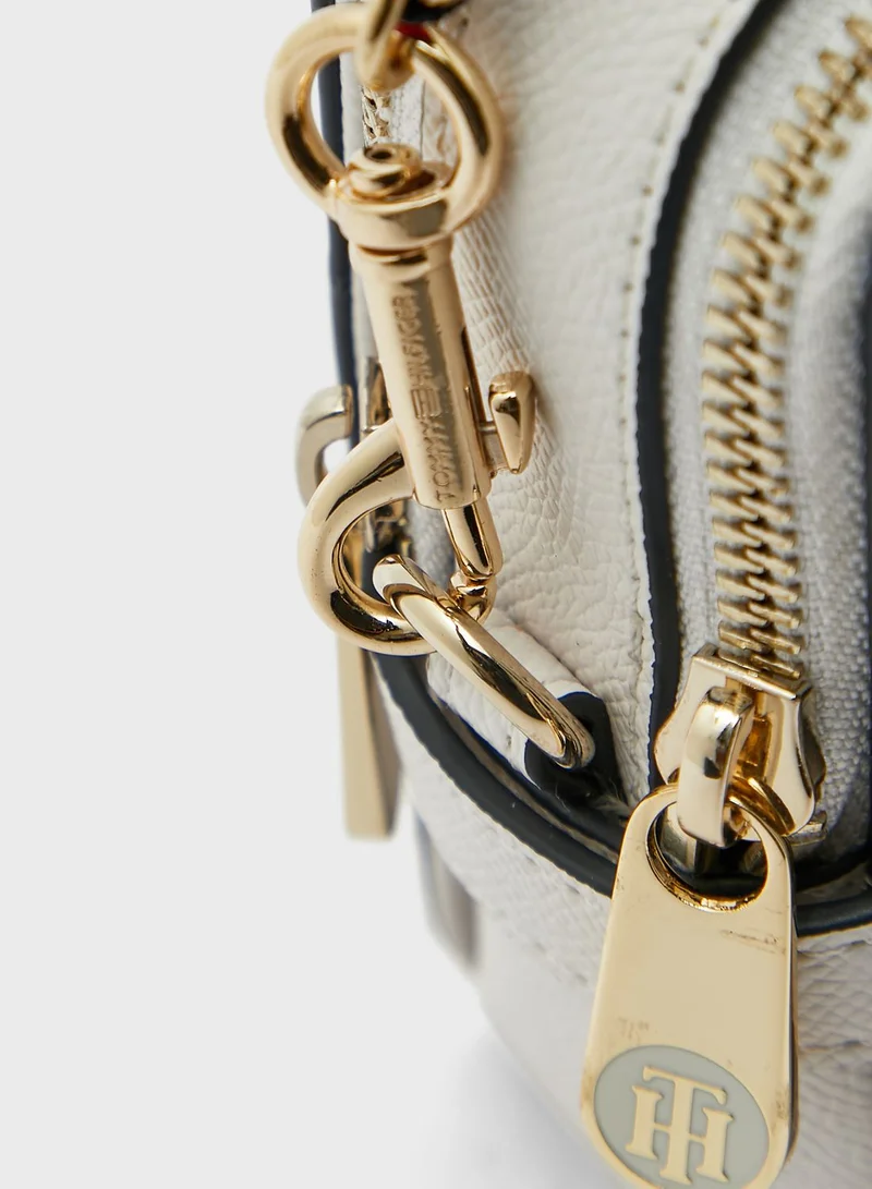 TOMMY HILFIGER Lock Satchel