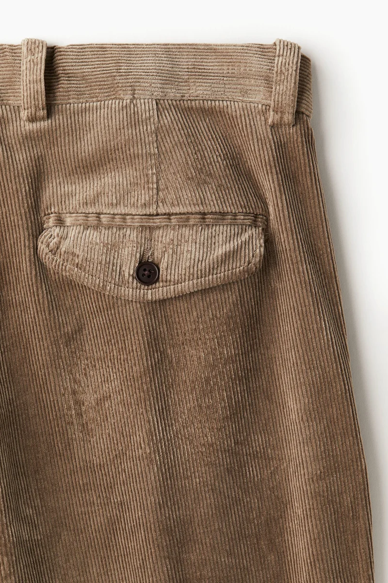 اتش اند ام بنطلون من الكوردروي بقصّة عادية