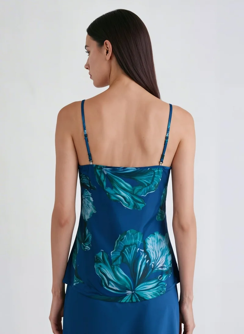جانارا جونز Blue Floral Bomb Ivy Cami Top
