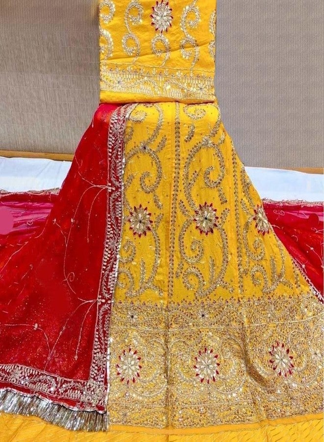 SHYAMLATA مجموعة SHYAMLATA حريرية مطرزة شبه مخيطة من Rajasthani Rajputi Poshak Lehenga Choli مع طقم وشاح (أحمر) (أصفر) - Image 1