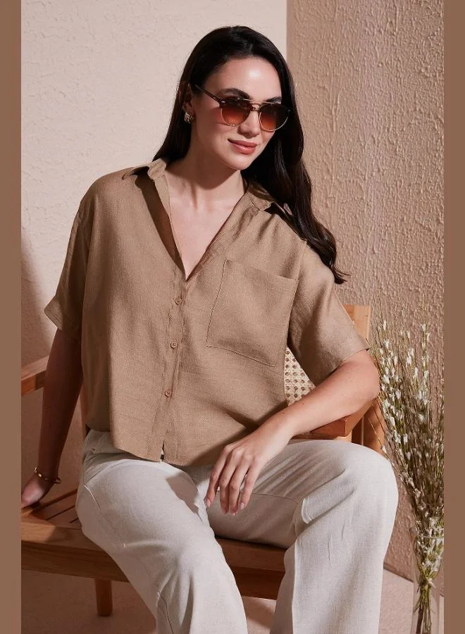 ليلا قميص نسائي بأكمام قصيرة بجيوب صدرية بقصة عادية