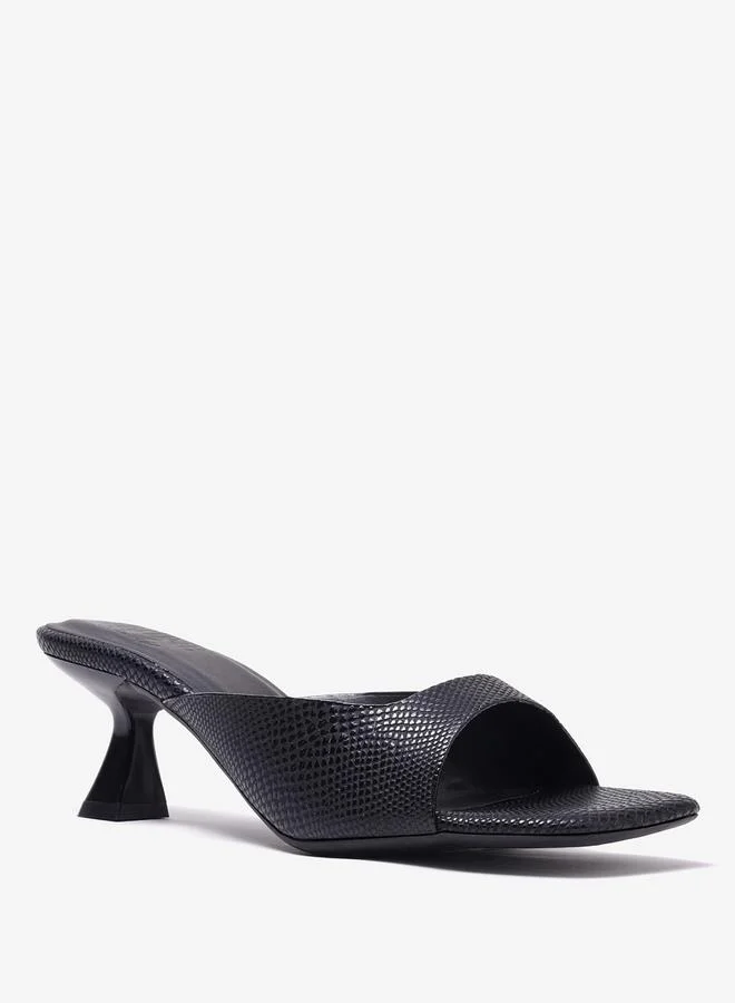Pair-Ie Tales Black Textured Flared Heel Mules