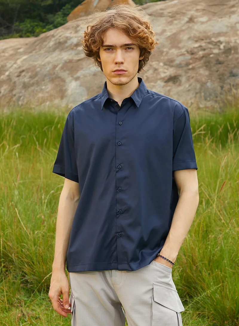 كامبوس سوترا قميص رجالي أزرق بروسي ساتان واسع