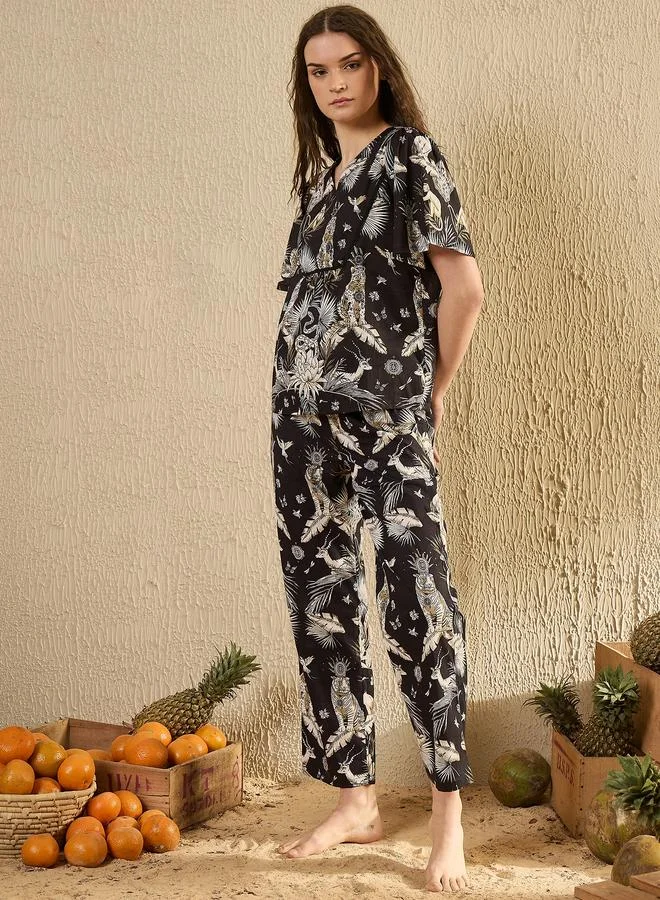 sanskrutihomes Sanskrutihomes Black All-Over Print Short Sleeve Cotton Top and Pyjama Set