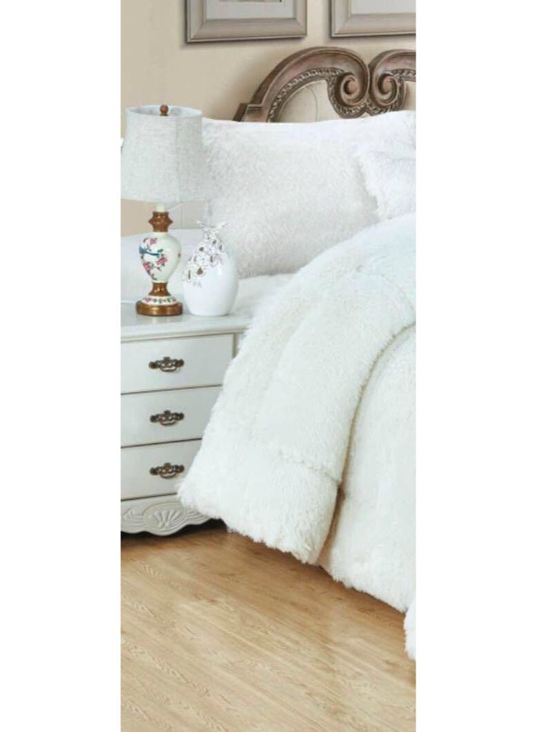 Horse Royal faux fur double bedspread to give you warmth and elegance - Image 2