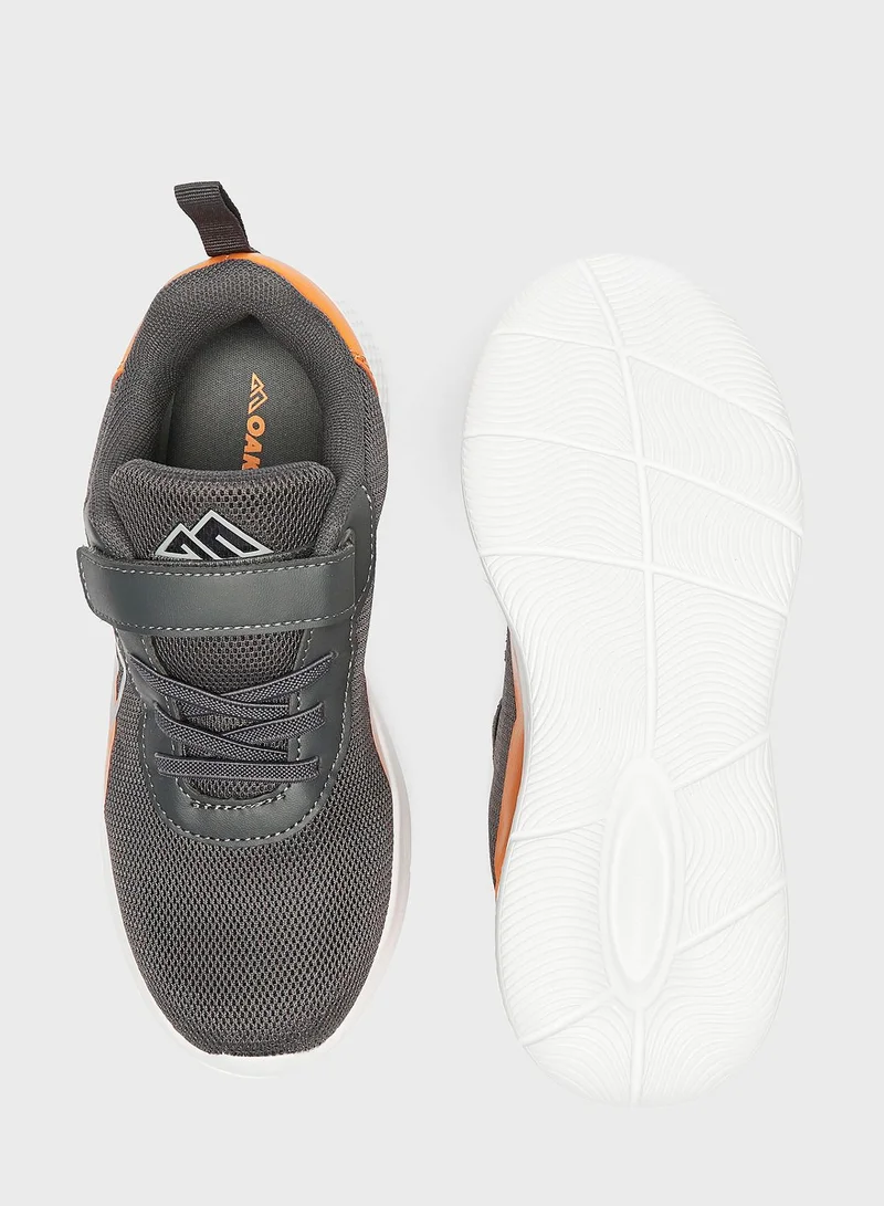 Oaklan by Shoexpress Youth Low Top Velcro Sneakers