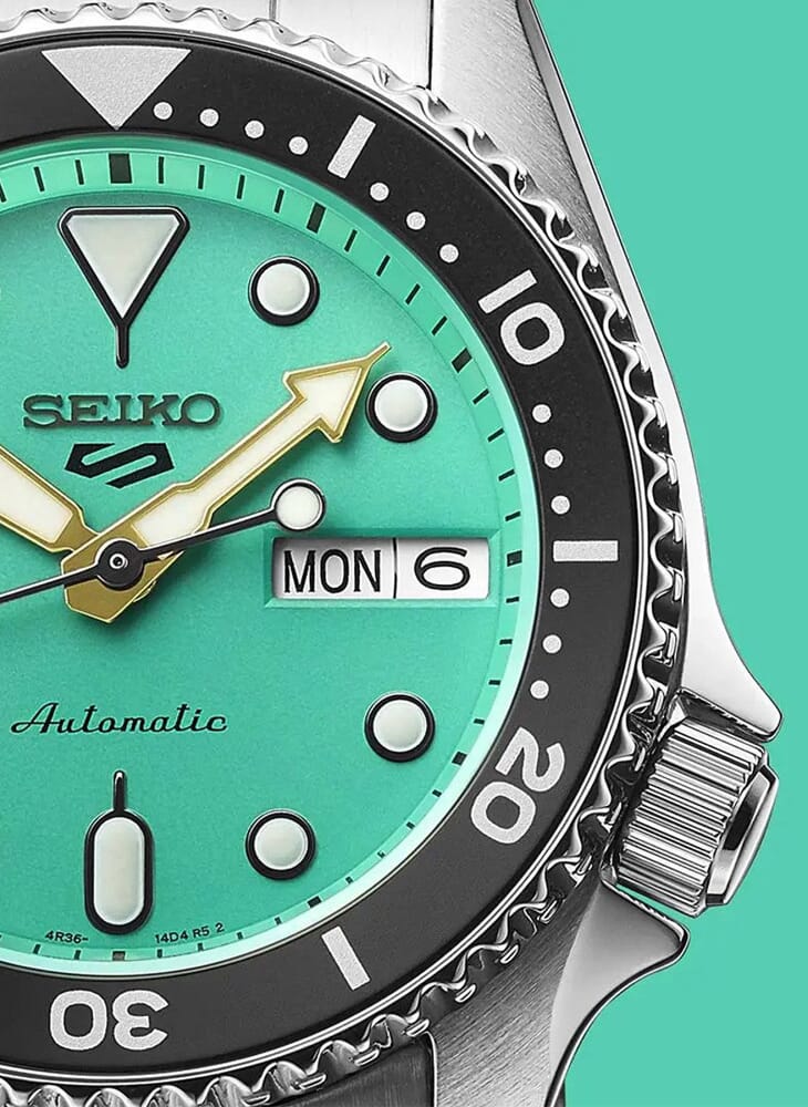 Seiko سوار سيكو 5 سبورتس SKX 38 ملم من الستانلس ستيل باللون الأزرق المخضر SRPK33K1  - Image 4