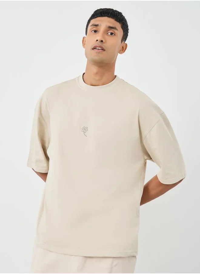 ستايلي Styli Minimal Embroidered Crew Neck Boxy Fit T-Shirt