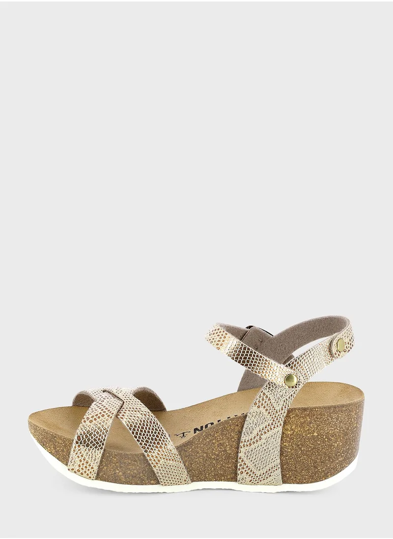 BAYTON Venus Strappy Mid Heel Wedges