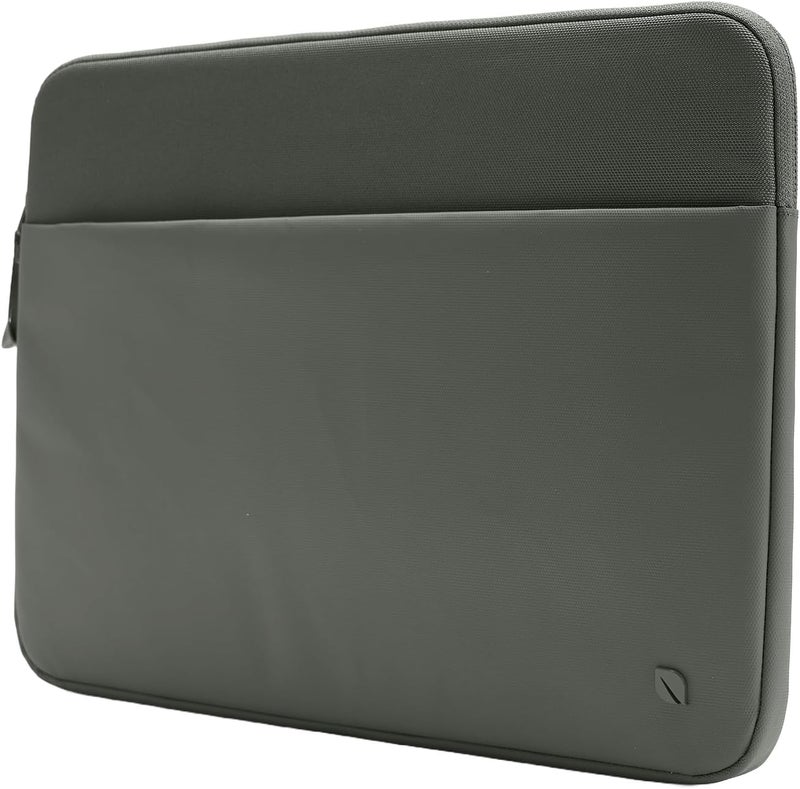 إنكيس غلاف Incase A.R.C. المصنوع من ReSpun 100% بوليستر معاد تدويره - لحواسيب MacBook/Laptop مقاس 13 بوصة و14 بوصة ولأجهزة iPad/Tablet - مع بطانة فراء صناعي مبطنة، وجيب خارجي بسحاب - لون اللبلاب المدخن - Image 1