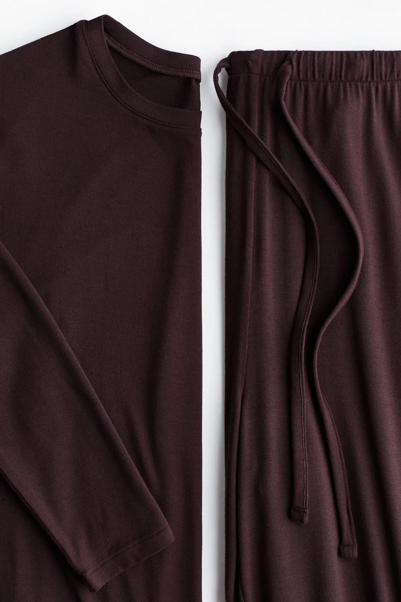 اتش اند ام حذاء باليه مُسطح بتصميم مربع من الأمام