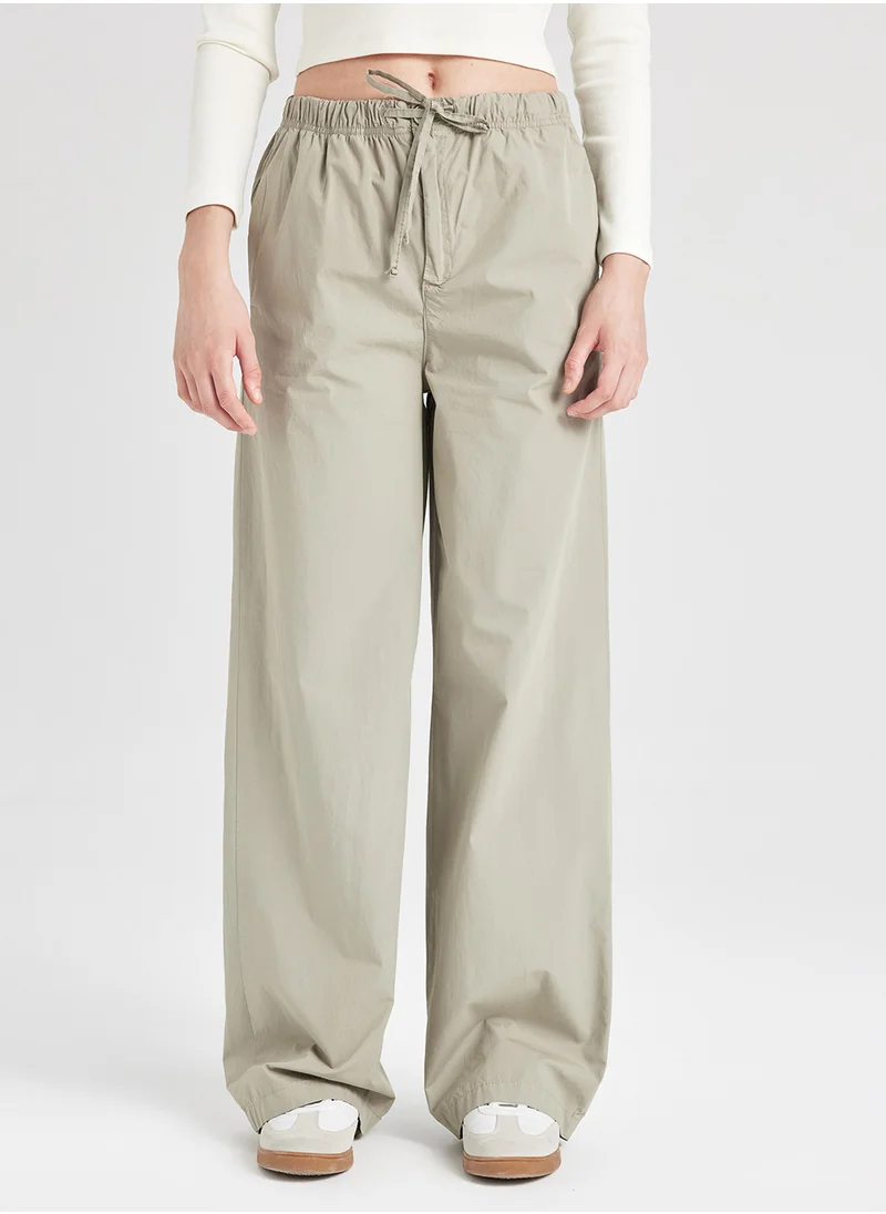 ديفاكتو Cooocoool Straight Fit Elasticated Drawstring Poplin Pants With Pockets