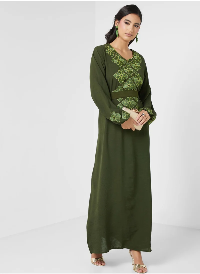 hayas closet Embroidered Belted Jalabiya