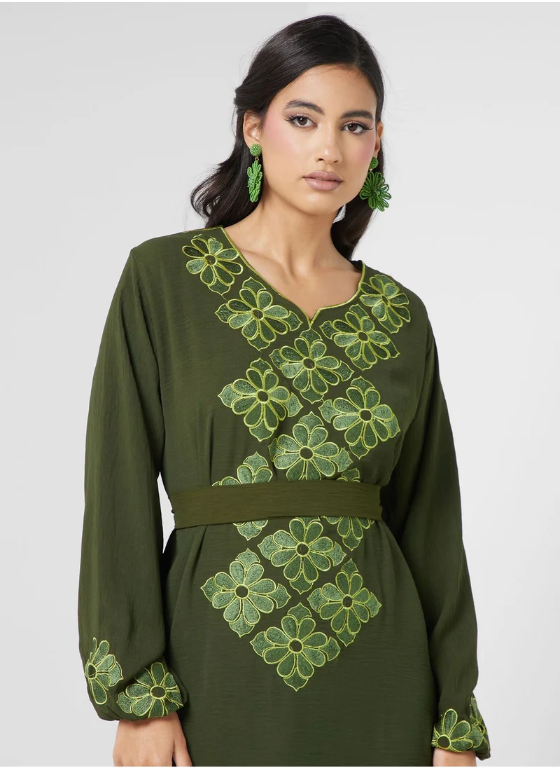 hayas closet Embroidered Belted Jalabiya