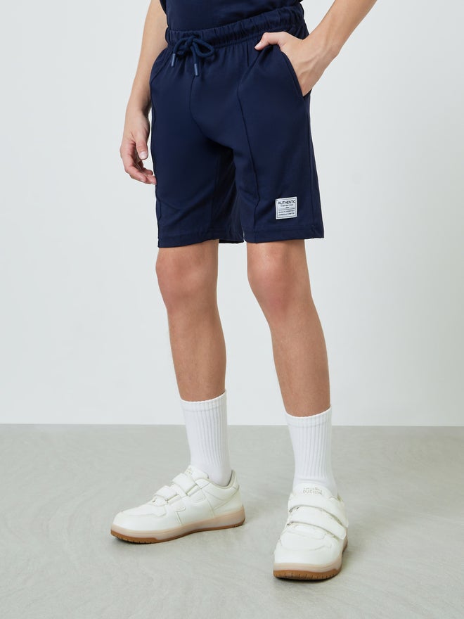 Styli Teen Boys Raglan Sleeve T-shirt and Badge Detail Shorts Set - Image 5