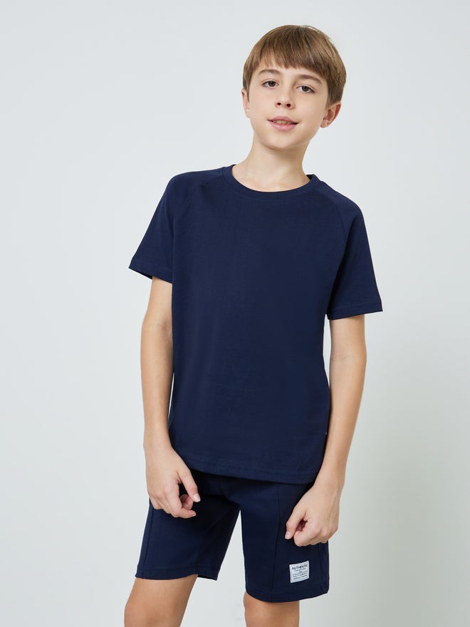 Styli Teen Boys Raglan Sleeve T-shirt and Badge Detail Shorts Set - Image 2
