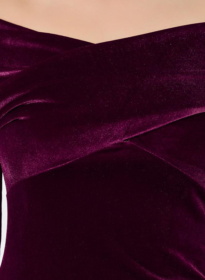 Styli Fitted Off Shoulder Neck Velvet Look Top  - Image 4