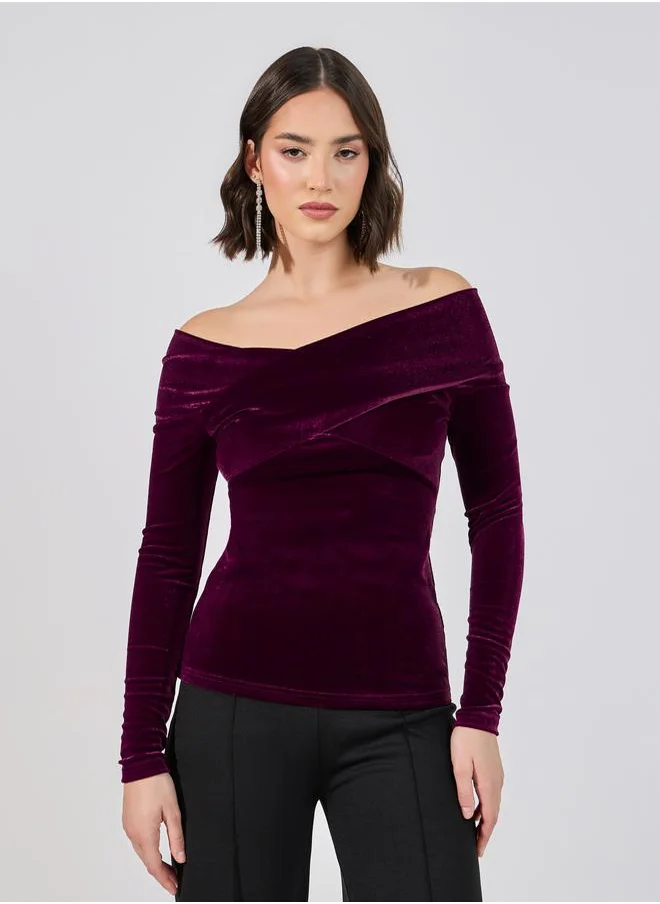 Styli Fitted Off Shoulder Neck Velvet Look Top