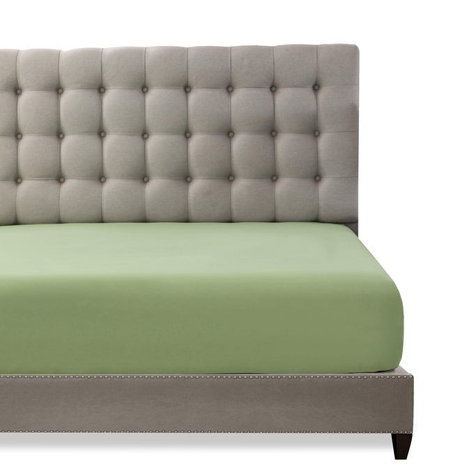 HOTEL LUXURY FITTED BOTTOM SHEETCOMFORTABLE AND DURABLE FITTED SHEETSTHE MATTRESS COVERS ARE MADE OF PREMIUM FABRIC AND HAVE GREAT BREATHABILITYDOUBLE SIZE 14 DEEPSAGE GREEN