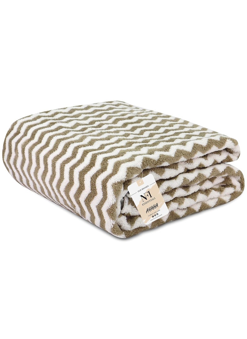 NFI essentials NFI essentials Microfiber Super Absorbent Bath Towel 57x30 Soft Bath Towel for Multipurpose Use for Sports Travel Fitness Yoga Bathroom Gym TOW3P3  - Image 1