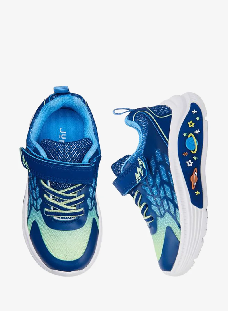 جونيورز أحذية رياضية بطبعة الفضاء للأولاد