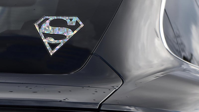Elektroplate ملصق سوبرمان فضي للسيارات 3.85 × 2.85 بوصة | ملصق DC Comic مقاوم للطقس ممتاز للسيارات، الشاحنات، المبردات، أجهزة الكمبيوتر المحمولة، والمزيد - Image 2