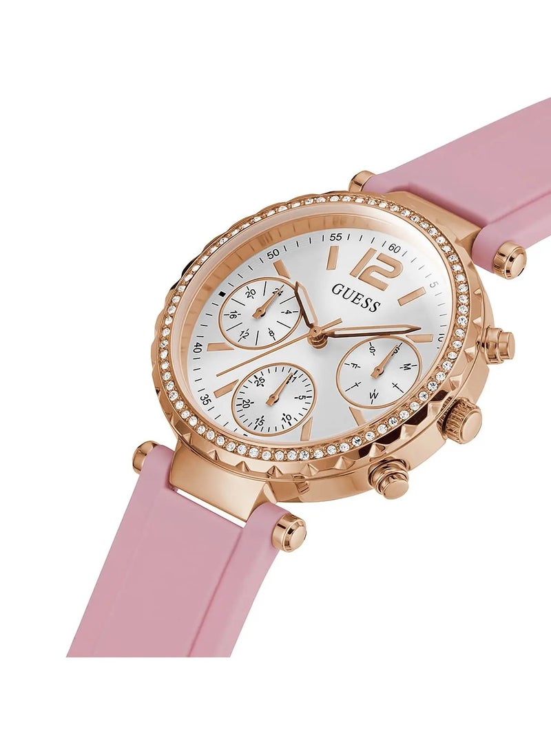GUESS ساعة سيليكون باللون الوردي مع علبة من الذهب الوردي - Image 2