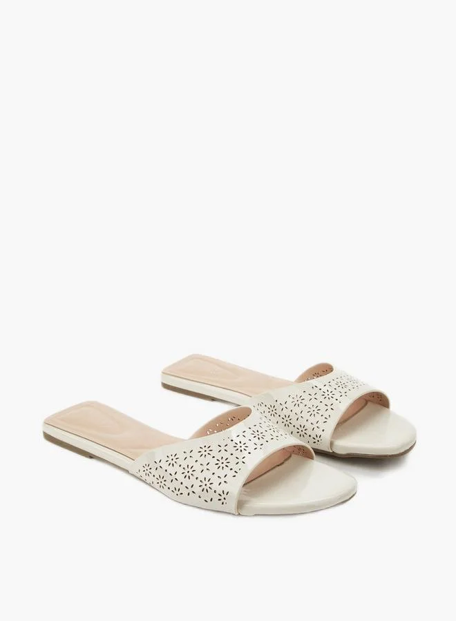 سيليست Women Laser Cut Flat Sandals