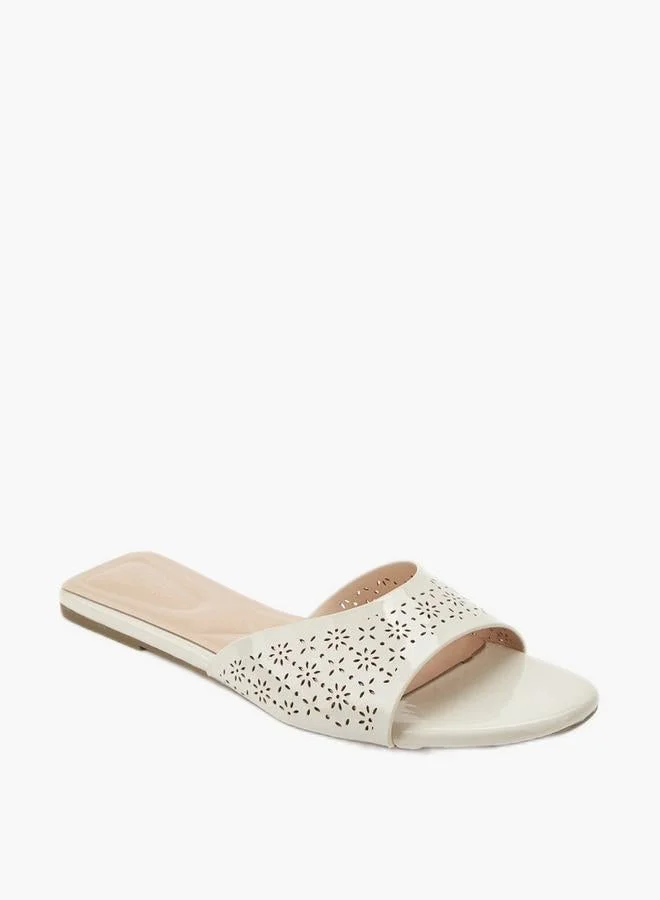 سيليست Women Laser Cut Flat Sandals