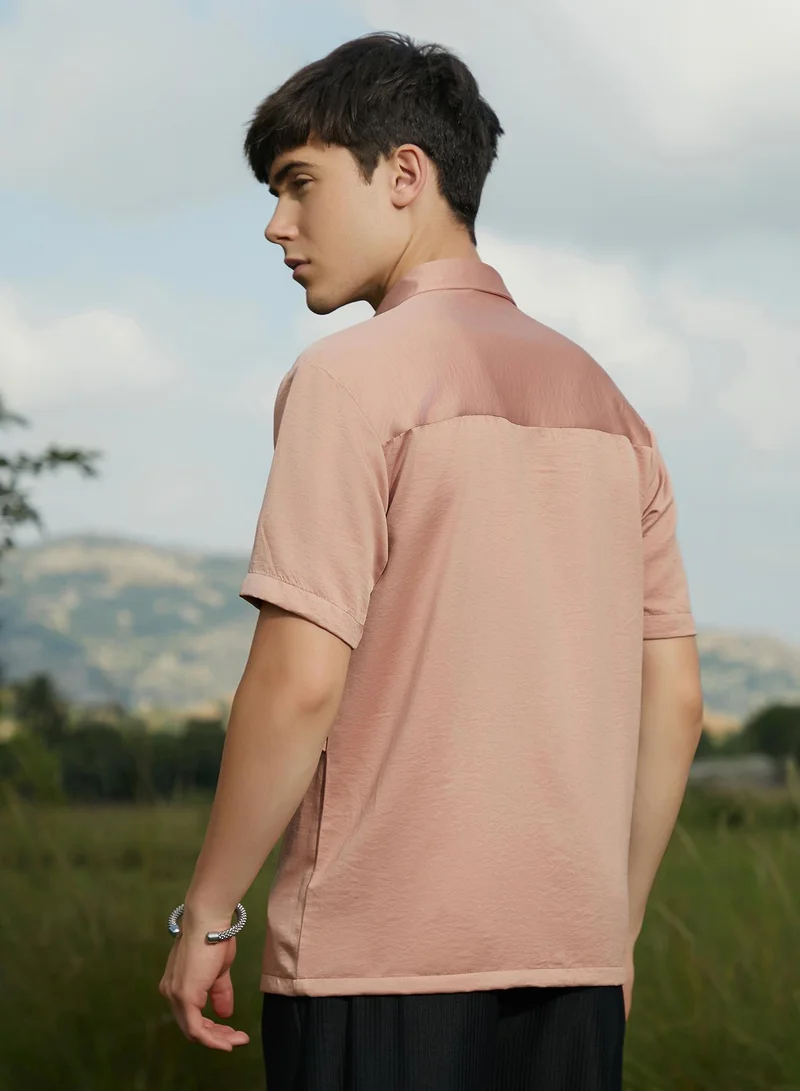 كامبوس سوترا Men's Blush Pink Solid Flap Oversized Shirt