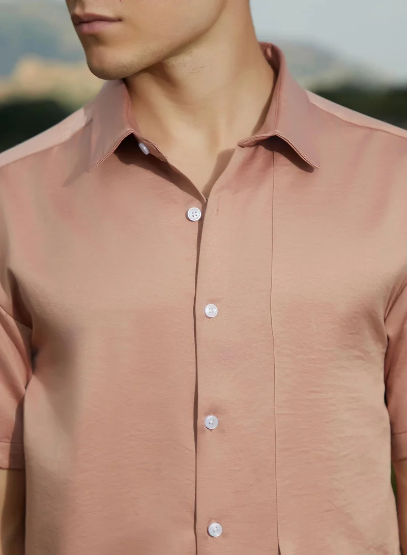 كامبوس سوترا Men's Blush Pink Solid Flap Oversized Shirt