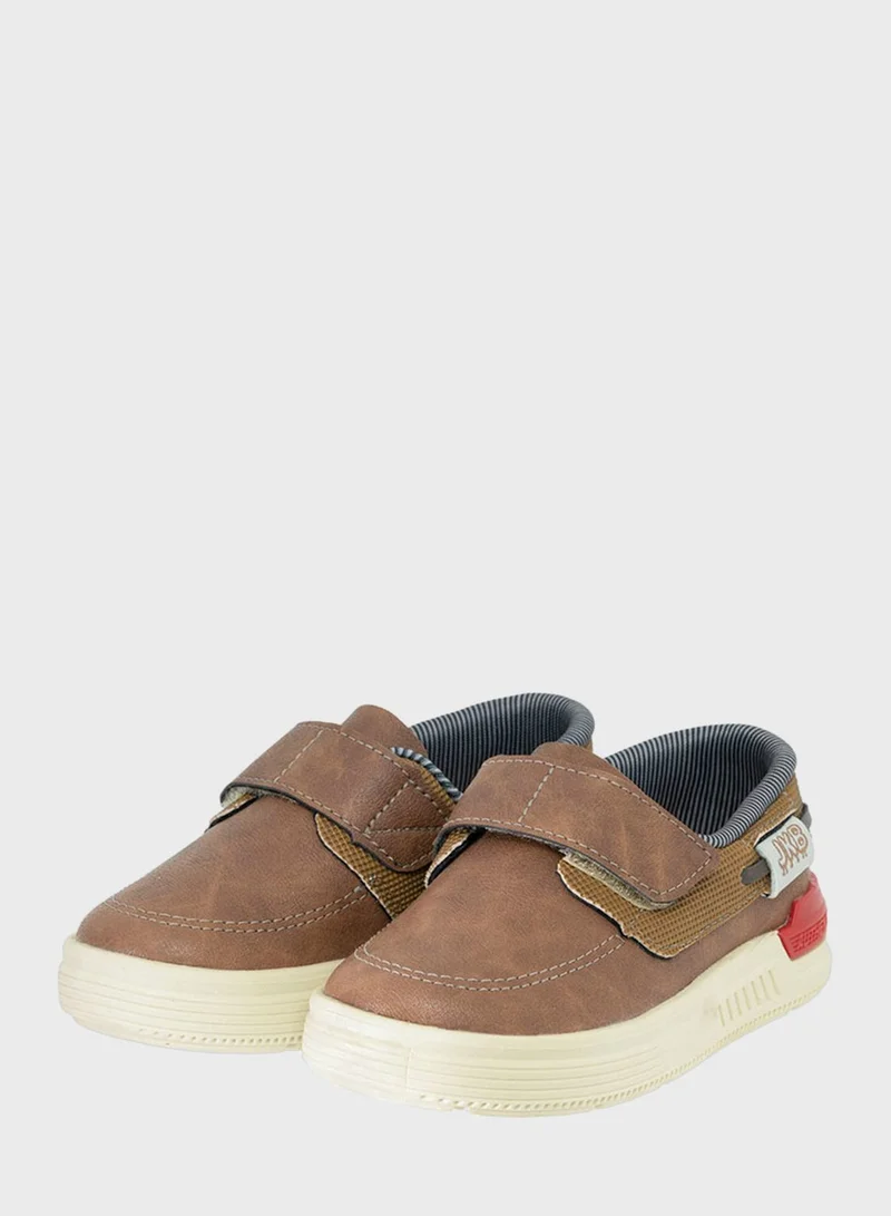 JUST KIDS BRANDS Infant Chirstintoz Sneakers