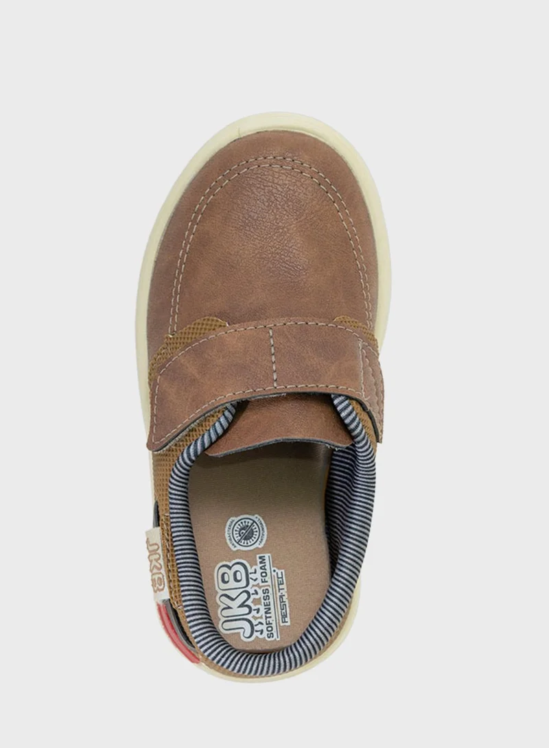 JUST KIDS BRANDS Infant Chirstintoz Sneakers