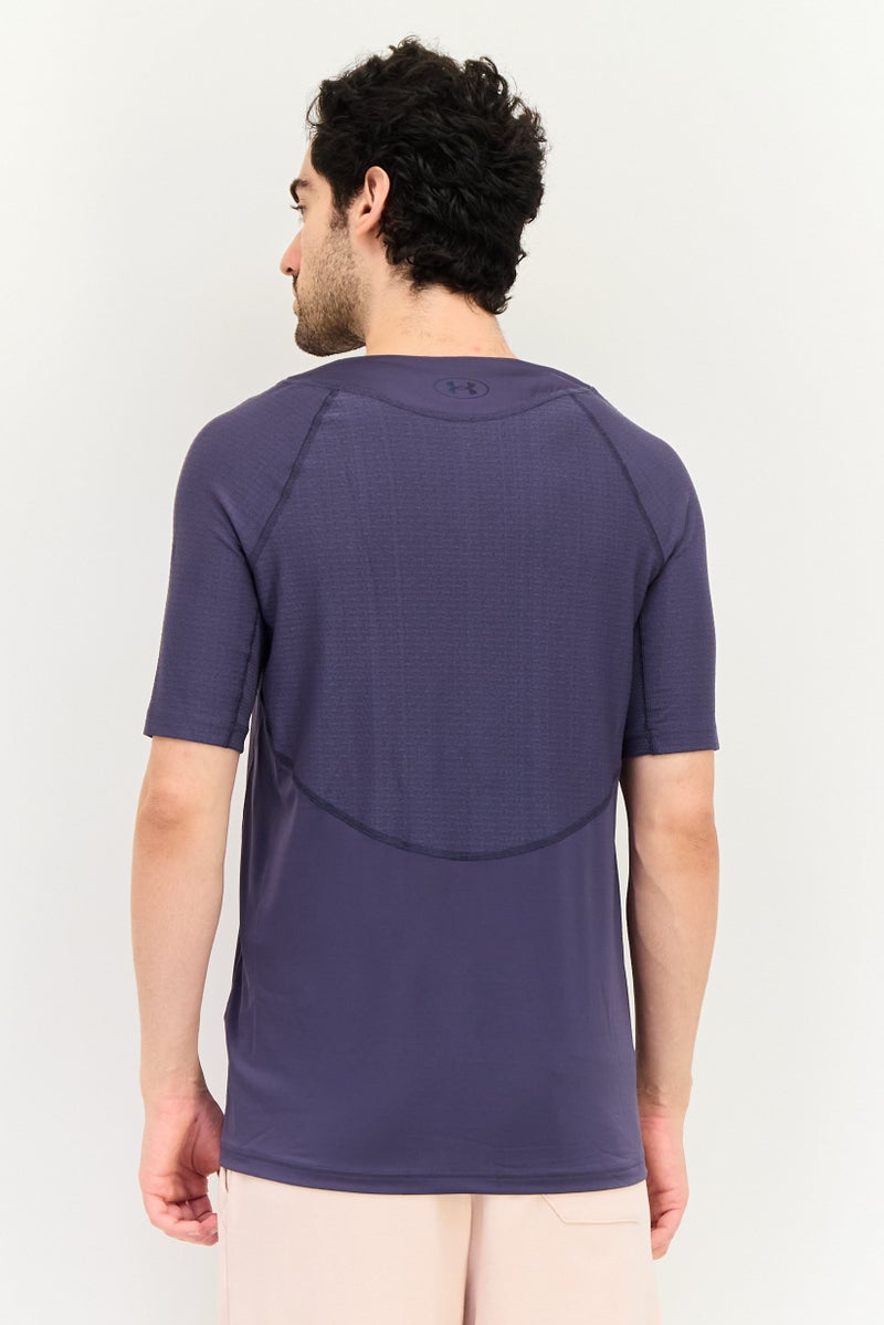 UNDER ARMOUR تي شيرتات تدريبية قصيرة الأكمام للرجال، لون أرجواني داكن - Image 4