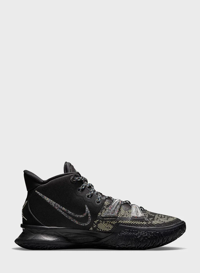 Nike Kyrie 7