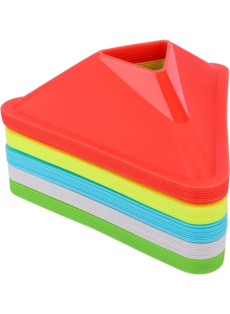 أقماع تدريب رياضية مثلثة كبيرة متعددة الألوان بفتحة علوية - Image 1