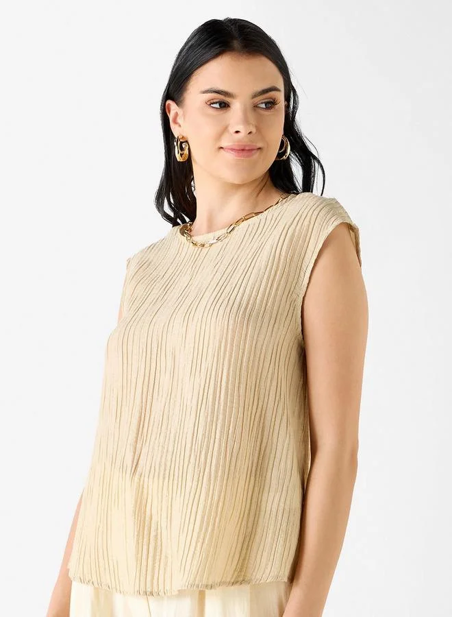 ايكونيك بلوزة بدون أكمام بياقة دائرية وكسرات من آيكونيك