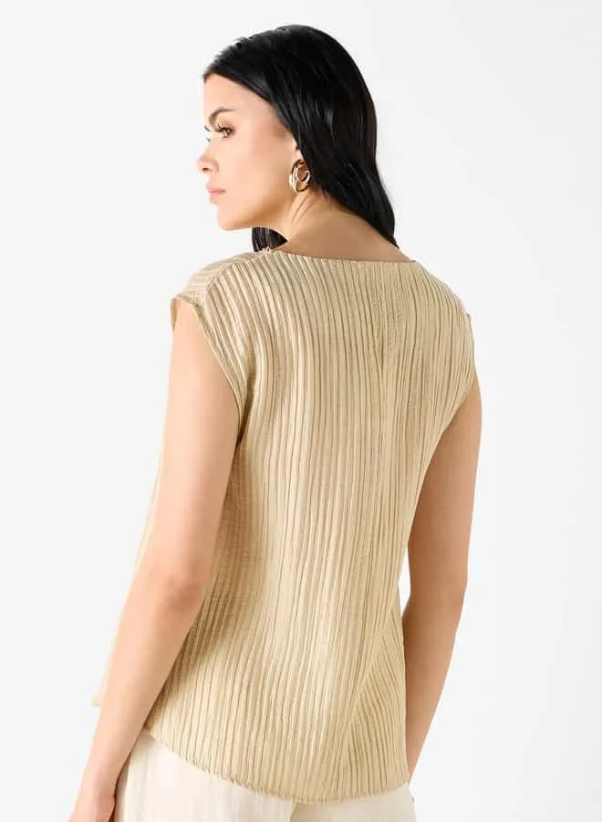 Iconic Iconic Pleated Sleeveless Top with Round Neck