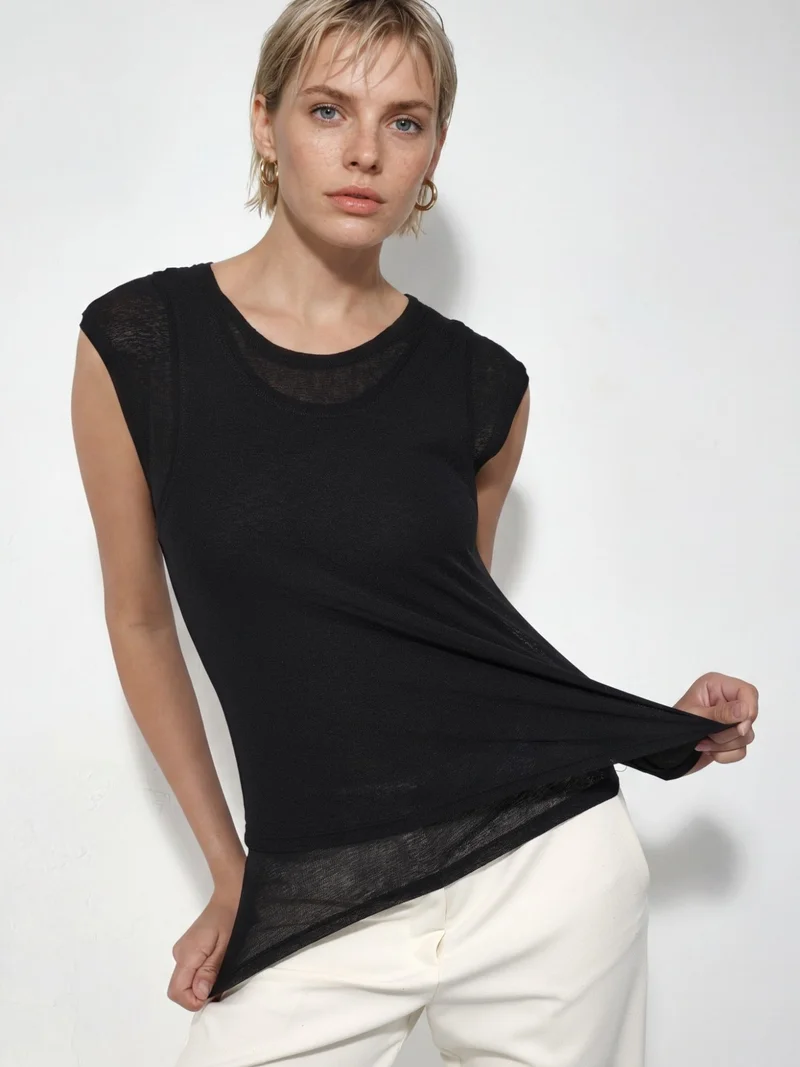 بوسيم BUSEM Sleeveless Crew Neck Blouse