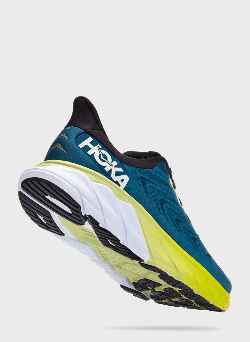 Hoka Arahi 6