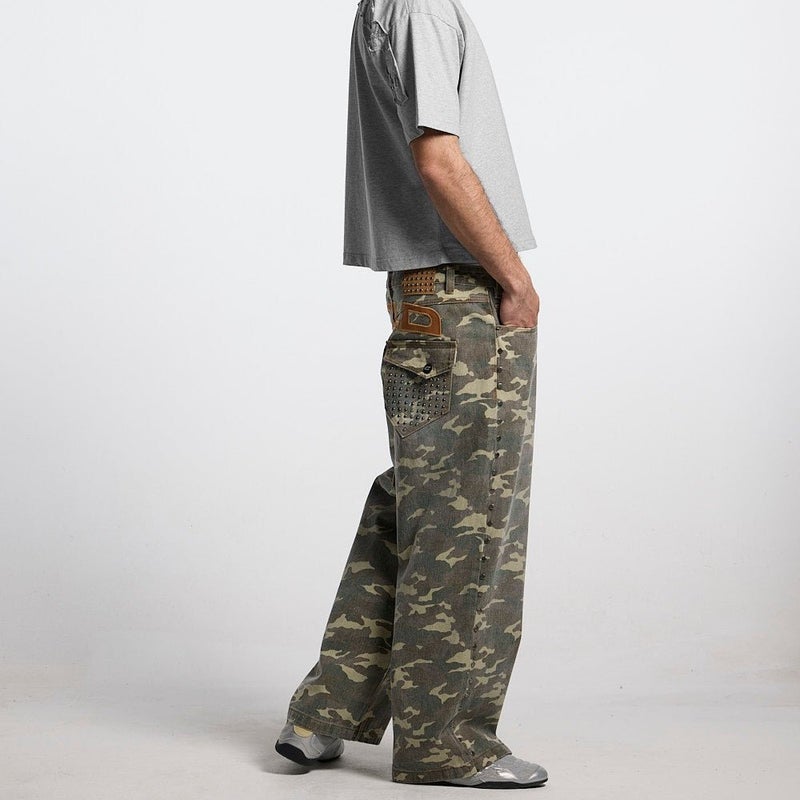 Men's Camo Rivet Distressed Straight Leg Jeans - Image 4