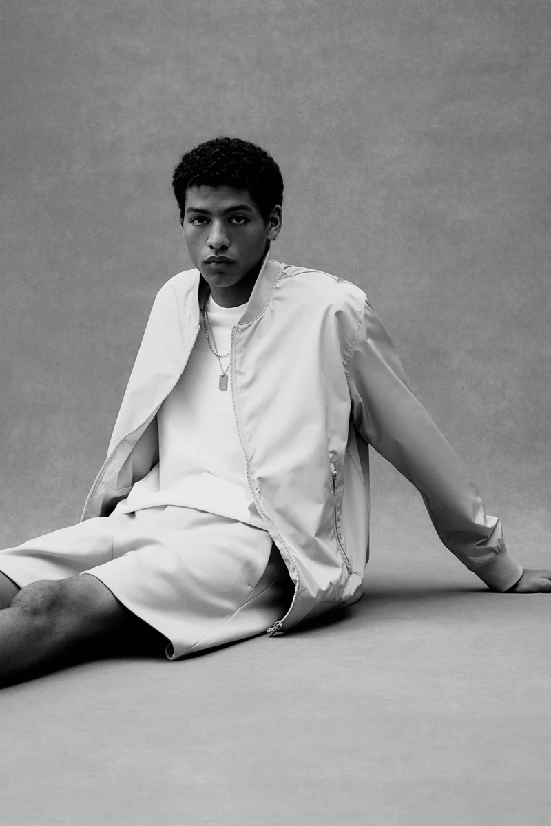 اتش اند ام جاكيت رومبر بقصّة عادية وخفيفة الوزن