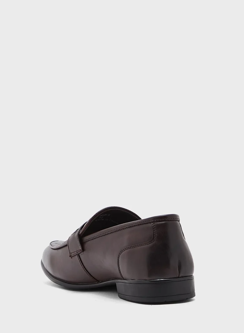 Robert Wood Faux Leather Croc Emboss Formal Slip Ons
