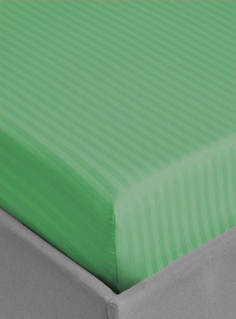 MAXQON Deep Fitted Bed Sheet with 2Pcs Pillow Covers, Double (120x200+30CM), Color Green - Image 3