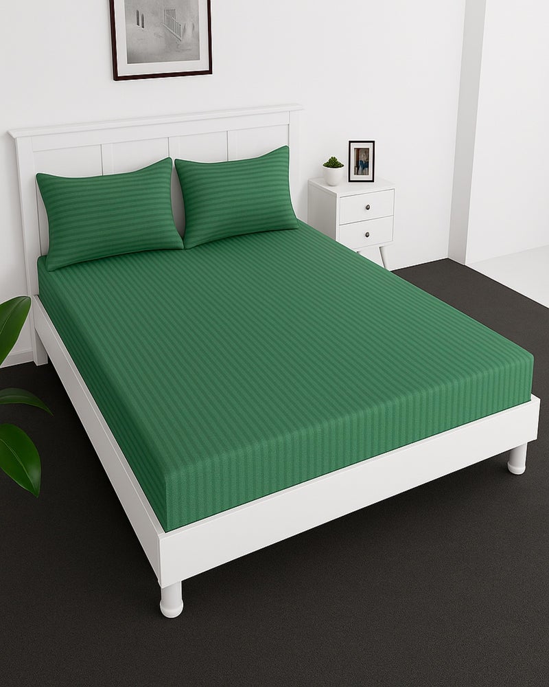 MAXQON Deep Fitted Bed Sheet with 2Pcs Pillow Covers, Double (120x200+30CM), Color Green - Image 1