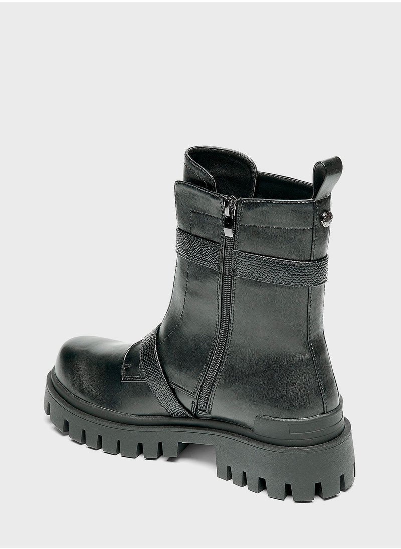 shoexpress - Essential Ankle Boots - Image 1